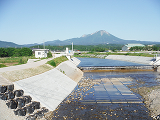 精進川河川改修工事(５工区)
