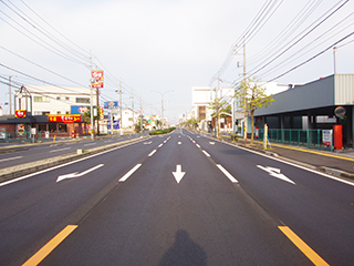 両三柳中央線舗装工事